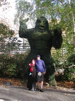 Rach and Steve and King Kong (the eco-friendly version!)